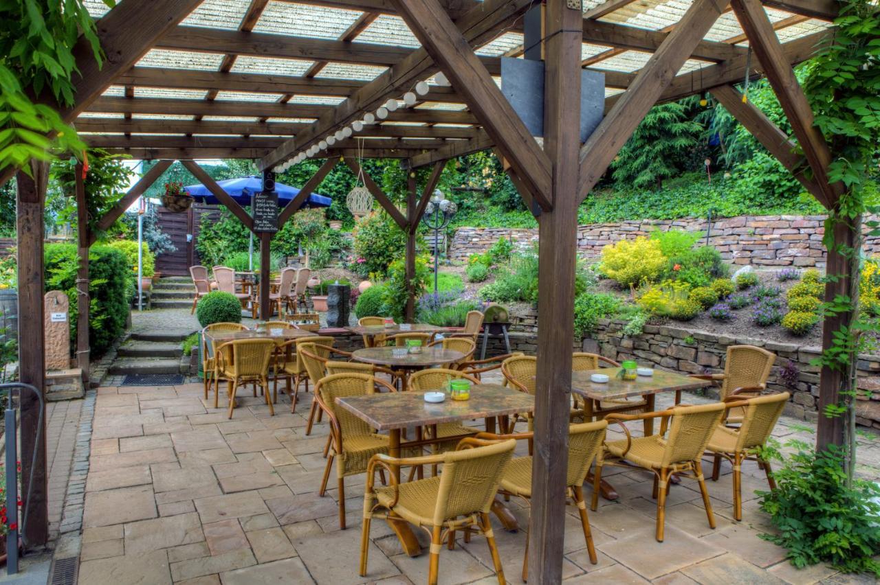 Weinhotel Hubertus Garni Klotten Exterior photo