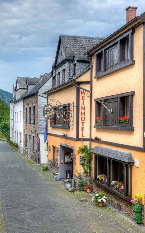 Weinhotel Hubertus Garni Klotten Exterior photo